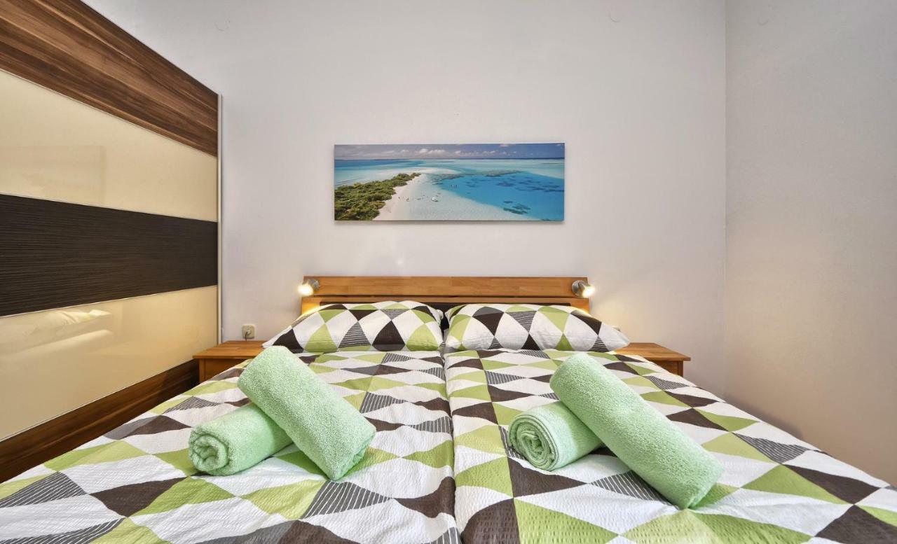 Apartments Picco พูลา ภายนอก รูปภาพ