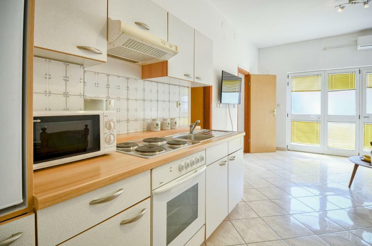 Apartments Picco พูลา ภายนอก รูปภาพ